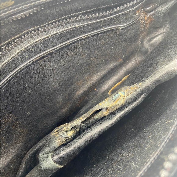 Vintage Gucci Leather Shoulder Bag with Sherry Strip - Picture 12 of 16